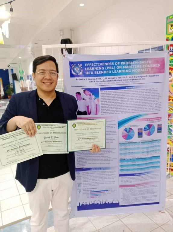 Faculty research about problem-based learning clinches 2nd place for best poster at nat’l confab