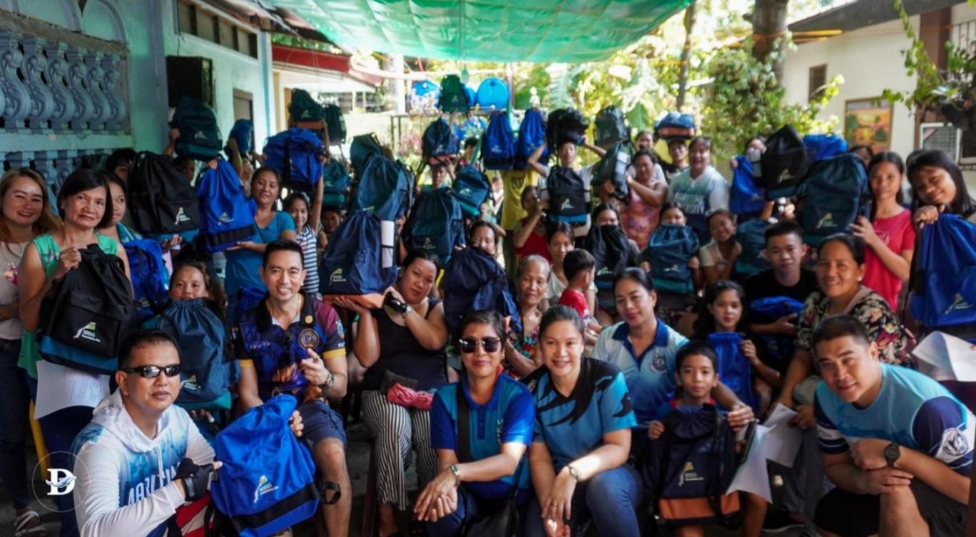 UNIVERSITY NEWS | JBLFMU-A, ERDA Foundation tie-up partner school, distributes supplies at Arevalo 