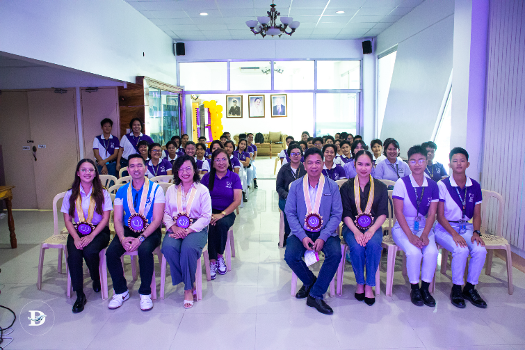 𝗙𝗼𝗿𝗺𝗲𝗿 𝗪𝗜𝗠𝗔𝗣𝗛𝗜𝗟 𝗽𝗿𝗲𝘅𝗶𝗲𝘀 𝗴𝗿𝗮𝗰𝗲 𝗚𝗶𝗿𝗹 𝗧𝗮𝗹𝗸𝘀 𝗬𝗲𝗮𝗿 𝟯