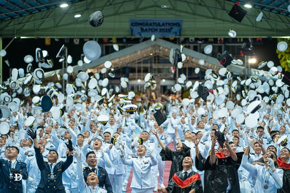 𝗕𝗮𝘁𝗰𝗵 𝗧𝗮𝗴𝗶𝗹𝗮𝘀𝗶𝗸 𝘀𝗲𝘁𝘀 𝘀𝗮𝗶𝗹: 𝗝𝗔 𝗰𝗼𝗻𝗱𝘂𝗰𝘁𝘀 𝗺𝗼𝗺𝗲𝗻𝘁𝗼𝘂𝘀 𝟳𝟳𝘁𝗵 𝗖𝗼𝗺𝗽𝗹𝗲𝘁𝗶𝗼𝗻, 𝗖𝗼𝗺𝗺𝗲𝗻𝗰𝗲𝗺𝗲𝗻𝘁 𝗘𝘅𝗲𝗿𝗰𝗶𝘀𝗲𝘀