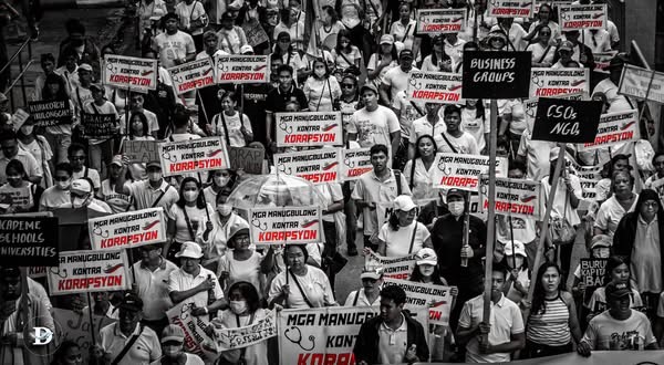 𝗜𝗹𝗼𝗻𝗴𝗴𝗼𝘀 𝗿𝗮𝗹𝗹𝘆 𝗮𝗴𝗮𝗶𝗻𝘀𝘁 𝗰𝗼𝗿𝗿𝘂𝗽𝘁𝗶𝗼𝗻 𝗼𝗻 𝗠𝗮𝗿𝘁𝗶𝗮𝗹 𝗟𝗮𝘄 𝗔𝗻𝗻𝗶𝘃